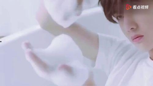 肖战爆料跳舞是哪一期视频,舞蹈魅力瞬间，揭秘哪一期视频让他舞动心弦  第3张